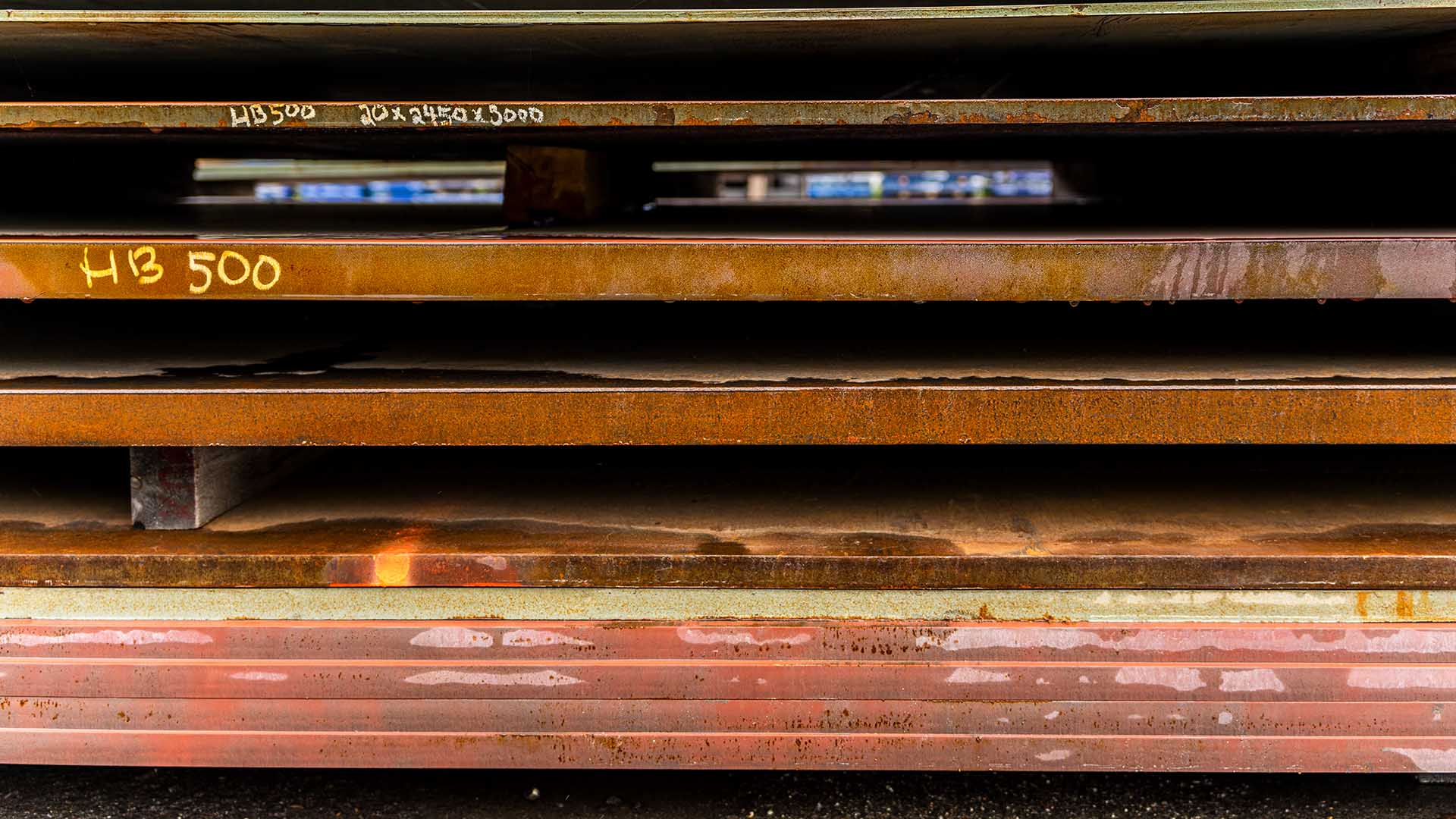 Extra high strength structural steel